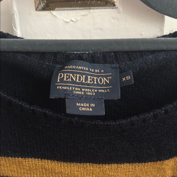 PENDLETON. Navy and Mustard Sweater - Picture 2 of 4